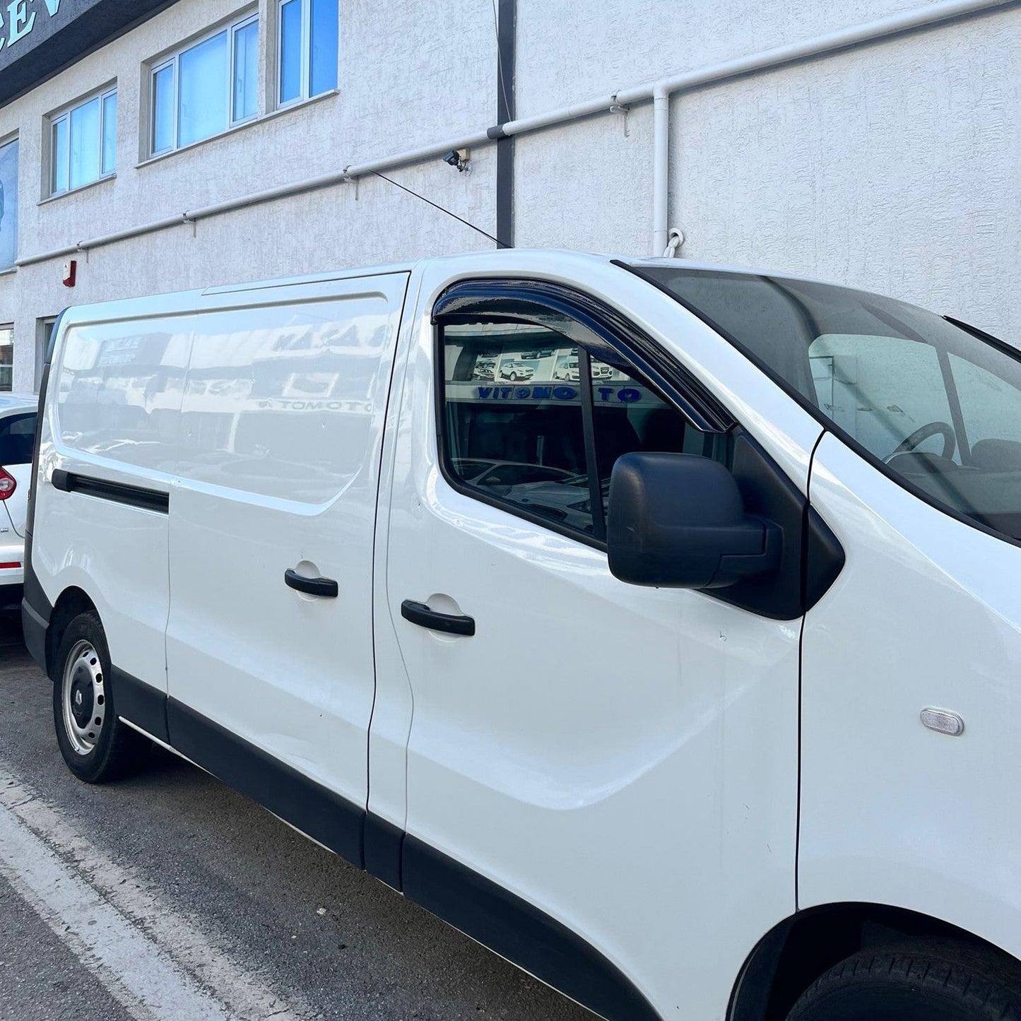 Renault Trafic 2014 - 2019 Window Wind Deflectors 2pcs