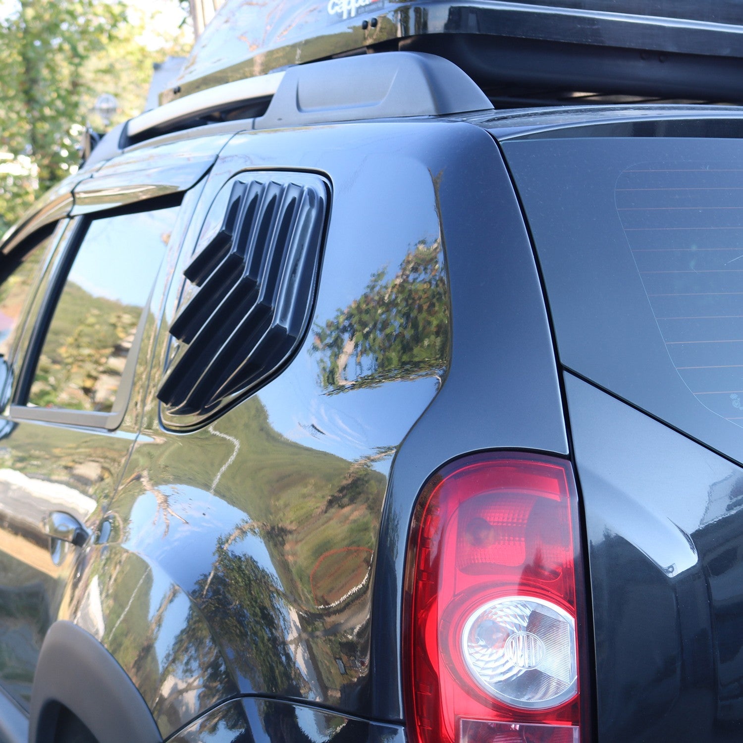 Dacia Duster 2010 - 2017 Quarter Window 2pcs