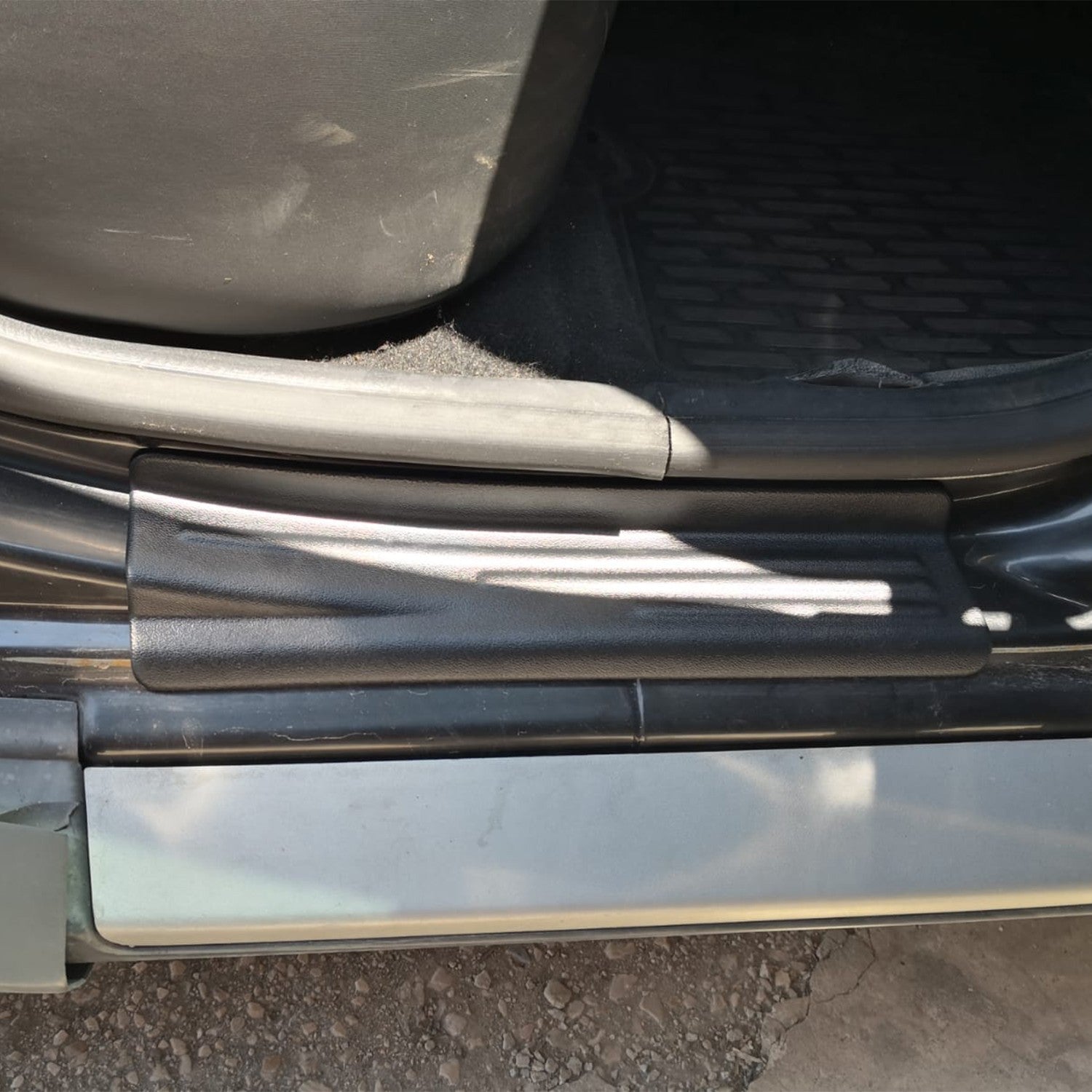 Dacia Duster 2010 - 2017 Door Sill Protector 4pcs