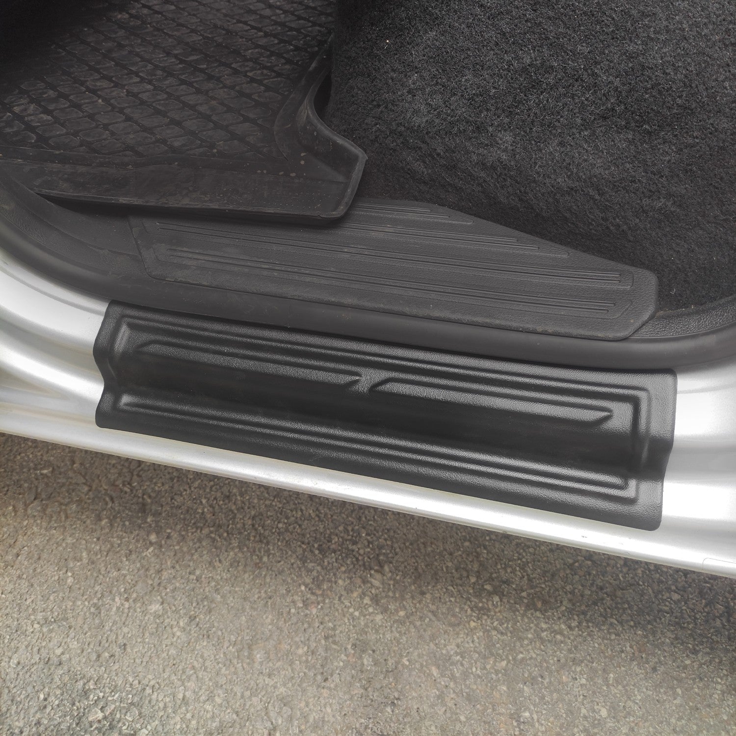 Volkswagen Amarok 2010 - 2022 Door Sill Protector 4pcs