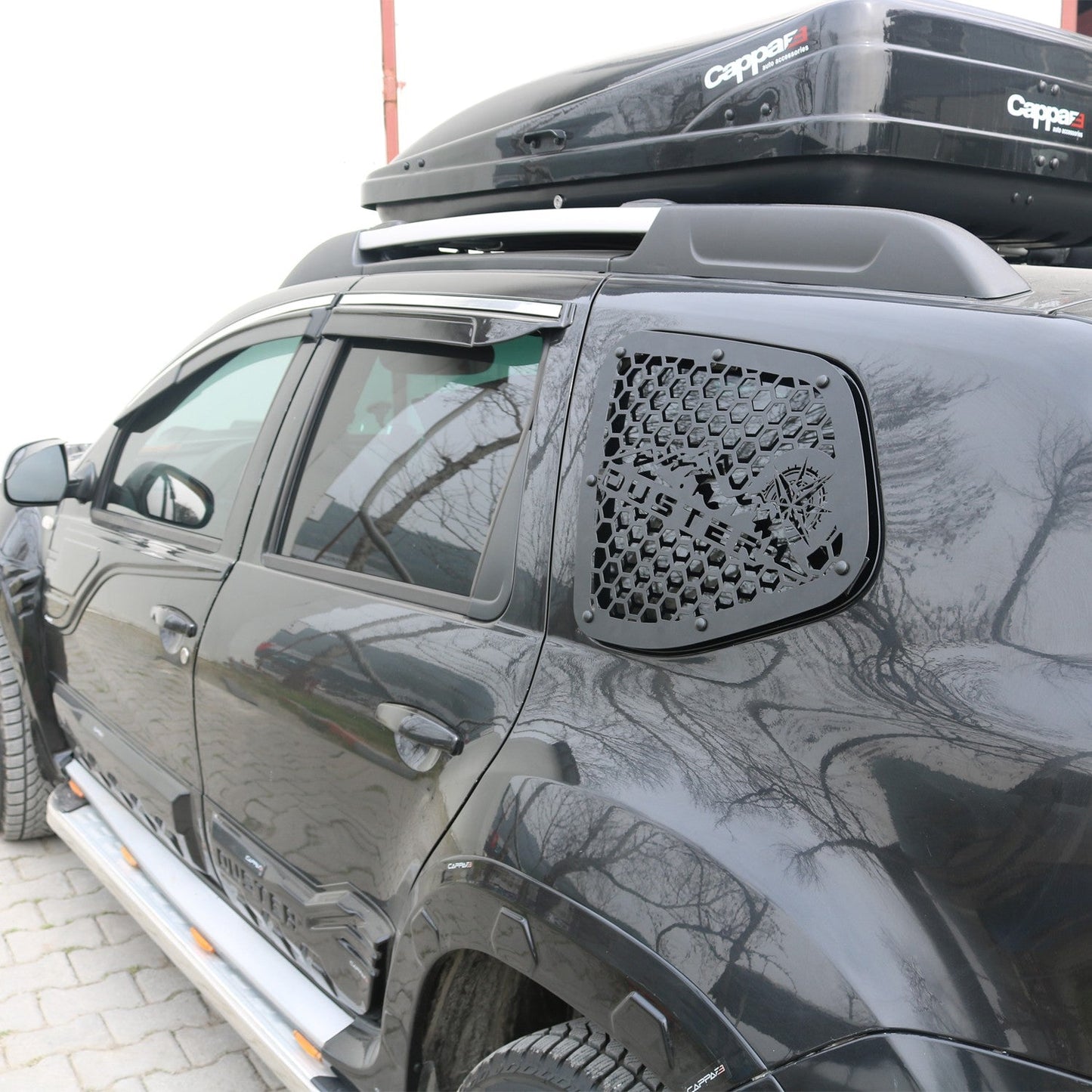 Dacia Duster 2010 - 2017 Metal Quarter Window 2pcs