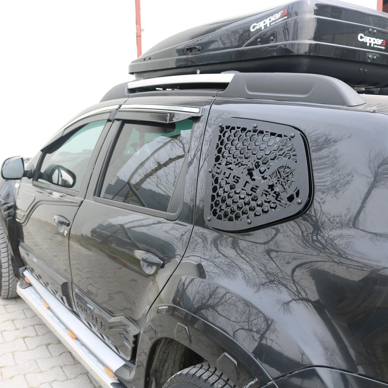 Dacia Duster 2010 - 2017 Metal Quarter Window 2pcs